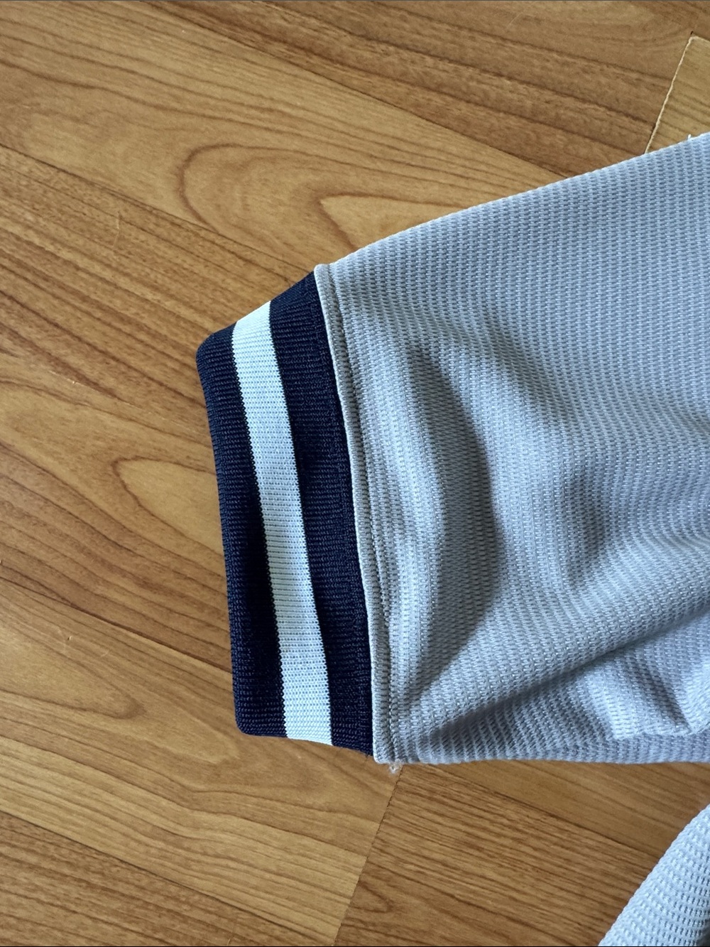 New York Yankees Derek Jeter Retro 2000’s Majestic Road Jersey - Picture 4 of 8